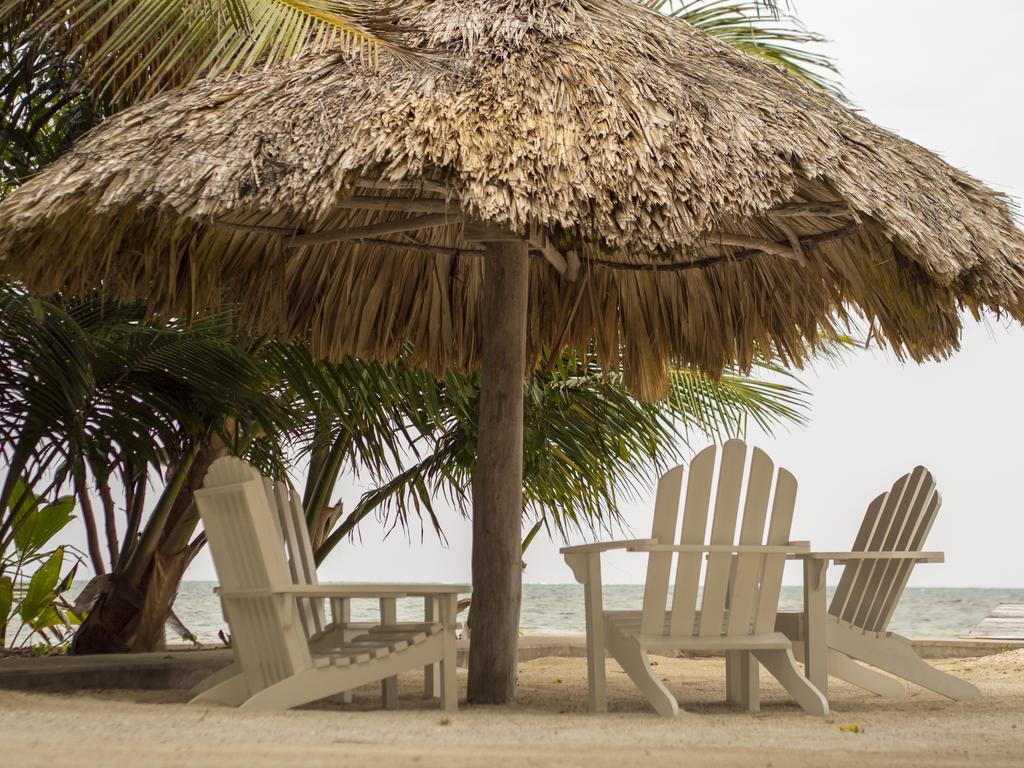 Cocotal Inn And Cabanas San Pedro  Buitenkant foto